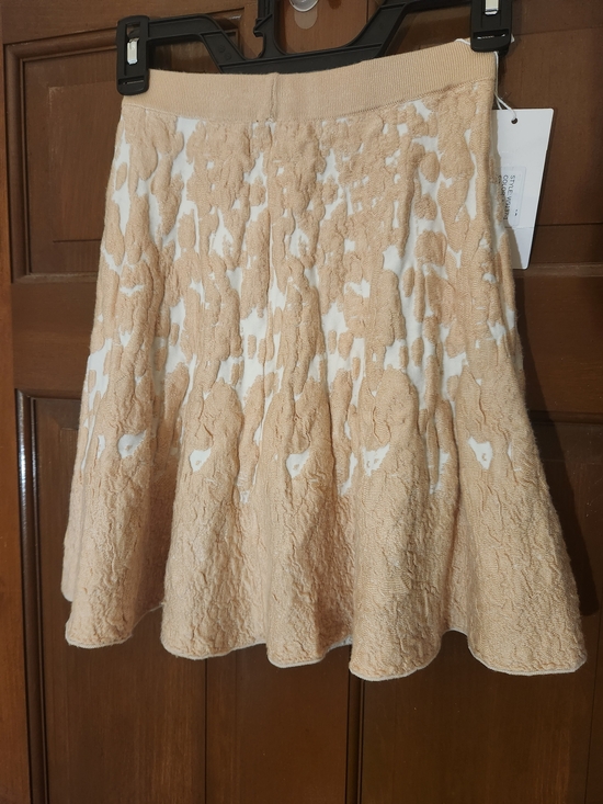 Lucy Paris Dresses & Skirts - Lucy Paris Apricot Textured Floral Fit & Flare Skirt XS NWT